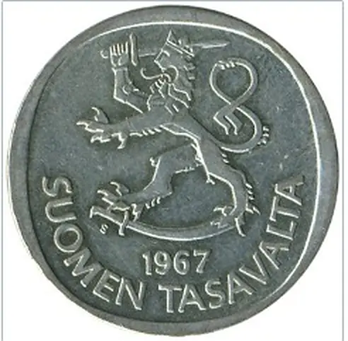 Vuoden 1967 yhden markan kolikko lähikuvassa
